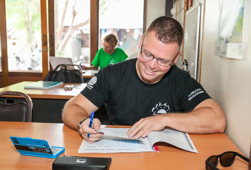 How To Prepare For The PADI Divemaster IDC Course